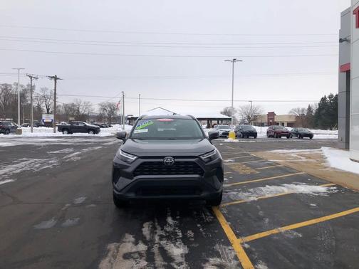 2025 Toyota RAV4 Hybrid XLE