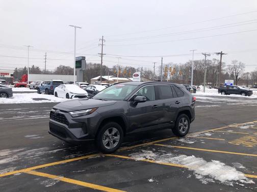 2025 Toyota RAV4 Hybrid XLE