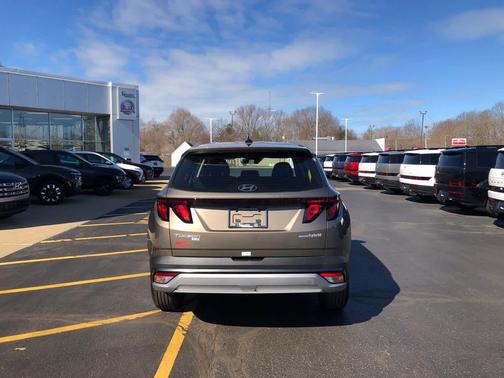 Cashmere Bronze 2026 Hyundai TUCSON Hybrid Blue SE