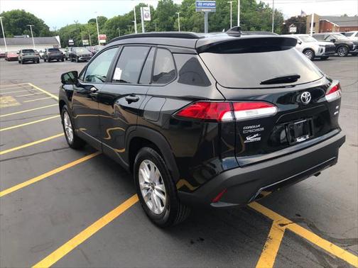 2025 Toyota Corolla Cross LE