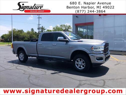 2022 RAM 3500 Laramie Crew Cab 4x4 8' Box