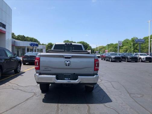 2022 RAM 3500 Laramie Crew Cab 4x4 8' Box