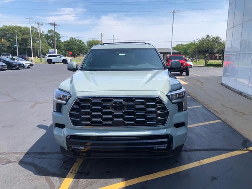 2025 Toyota Sequoia Platinum