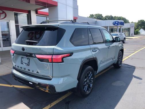 2025 Toyota Sequoia Platinum