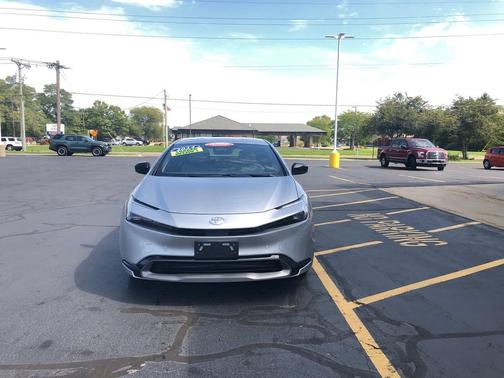 2024 Toyota Prius XLE