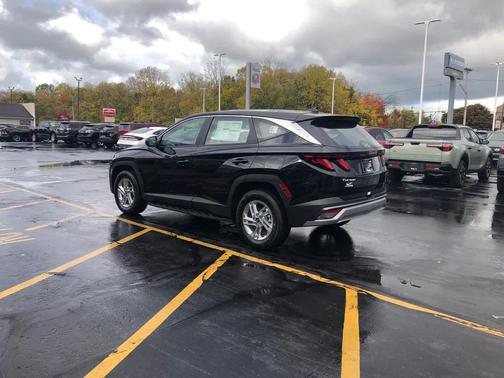 2026 Hyundai TUCSON SE