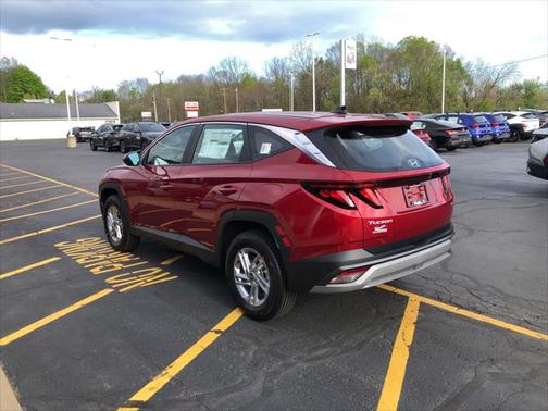 2025 Hyundai TUCSON SE