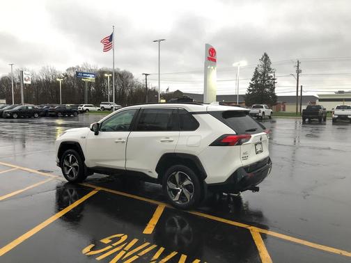 2021 Toyota RAV4 Prime SE