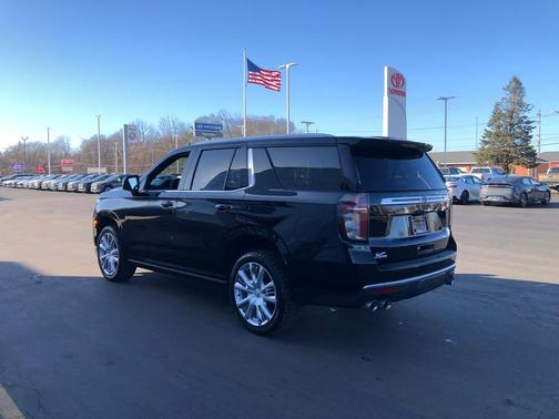 2021 Chevrolet Tahoe 4WD High Country