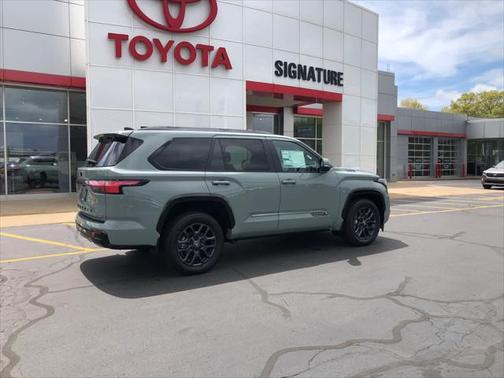 2025 Toyota Sequoia Platinum
