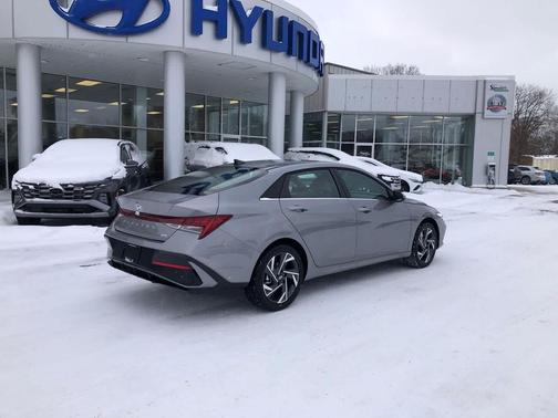 2026 Hyundai ELANTRA HEV Limited