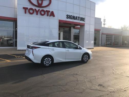 2018 Toyota Prius Two