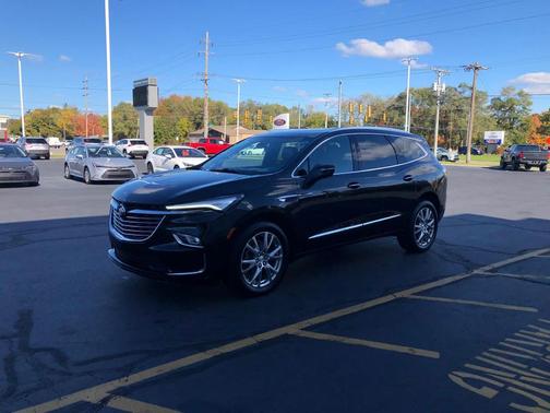 2022 Buick Enclave AWD Essence