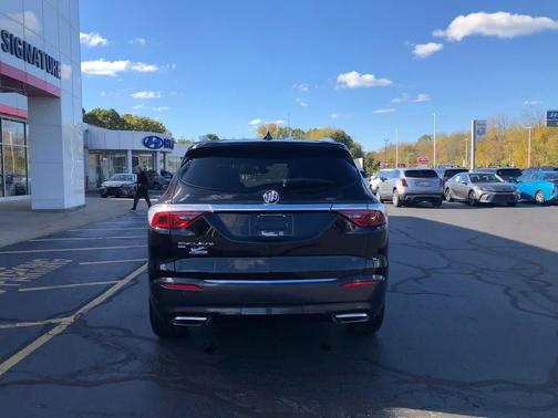 2022 Buick Enclave AWD Essence
