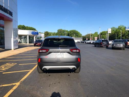 Carbonized Gray Metallic 2025 Ford Escape Active