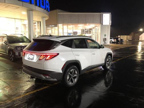 2026 Hyundai TUCSON Hybrid SEL Convenience