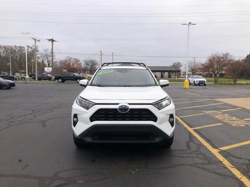 2019 Toyota RAV4 XLE Premium