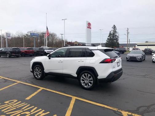2019 Toyota RAV4 XLE Premium