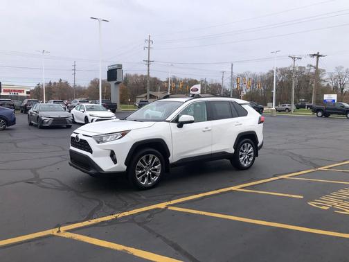 2019 Toyota RAV4 XLE Premium