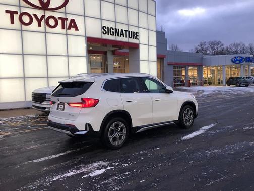 2025 BMW X1 xDrive28i