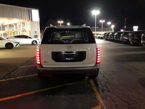 Creamy White Pearl 2026 Hyundai PALISADE SEL Premium