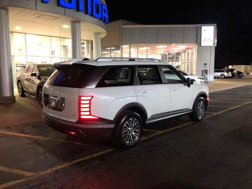 Creamy White Pearl 2026 Hyundai PALISADE SEL Premium