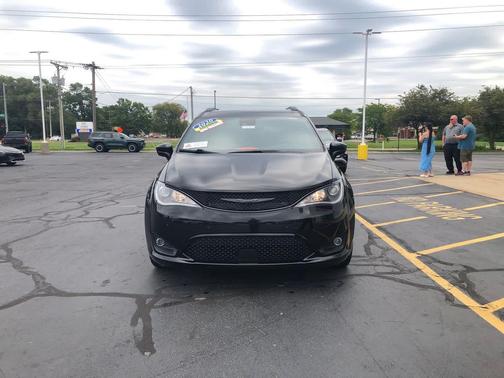 2020 Chrysler Pacifica L