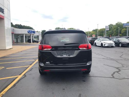 2020 Chrysler Pacifica L