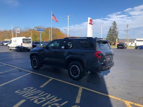 2025 Toyota 4Runner TRD Off Road