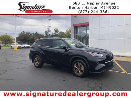 2023 Toyota Highlander Hybrid XLE