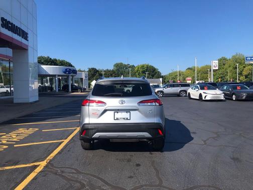 2022 Toyota Corolla Cross LE