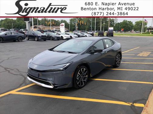 2025 Toyota Prius L