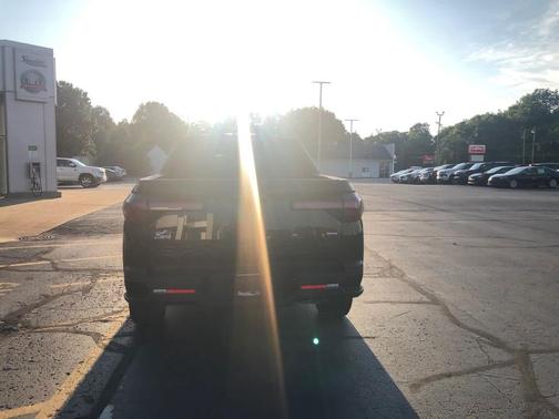Phantom Black 2027 Hyundai SANTA CRUZ SE