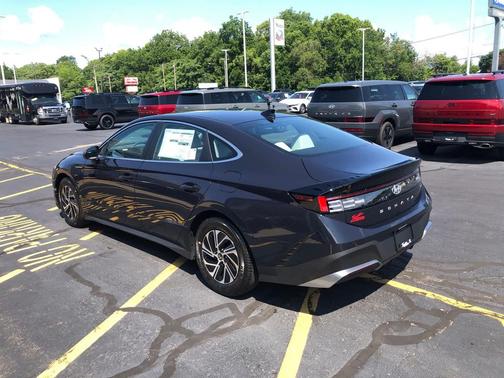Carbon Blue 2026 Hyundai SONATA Hybrid Base