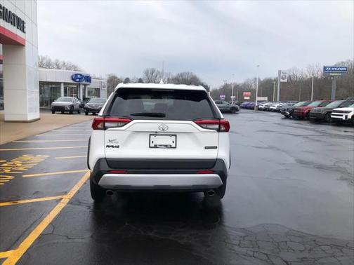 2023 Toyota RAV4 Adventure