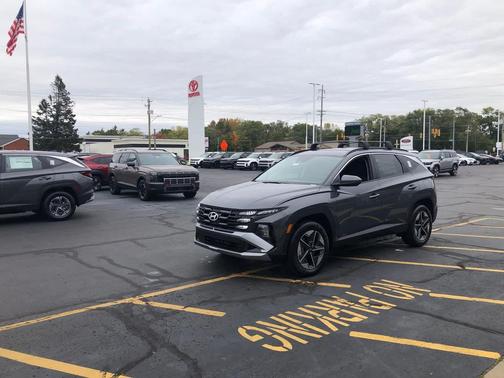 2026 Hyundai TUCSON Hybrid SEL