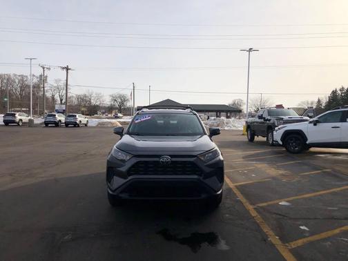 2019 Toyota RAV4 LE