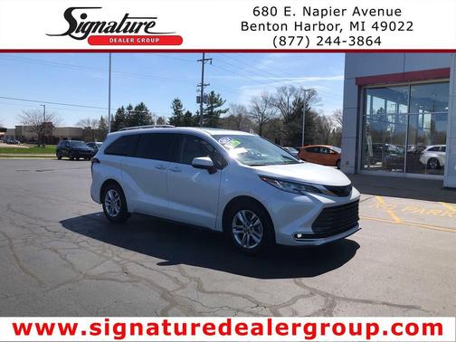 Wind Chill Pearl 2024 Toyota Sienna Limited