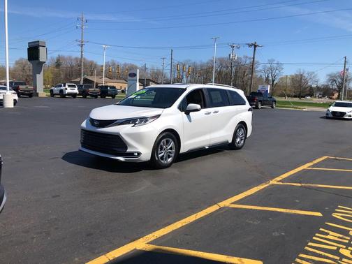 Wind Chill Pearl 2024 Toyota Sienna Limited