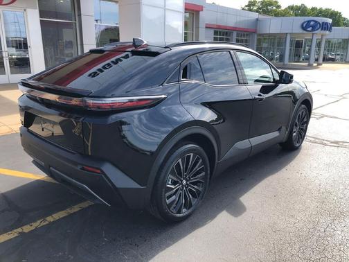 Midnight Black Metallic 2026 Toyota C-HR XSE