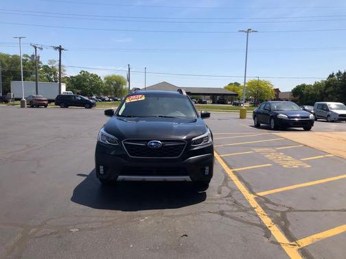 Crystal Black Silica 2020 Subaru Outback Limited XT