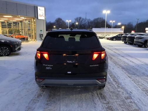 2026 Hyundai TUCSON Hybrid SEL