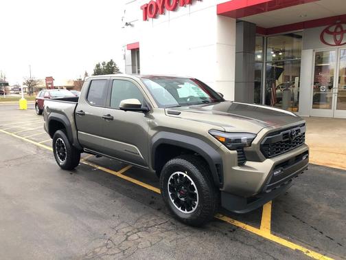 2026 Toyota Tacoma Hybrid TRD Off Road
