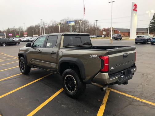 2026 Toyota Tacoma Hybrid TRD Off Road