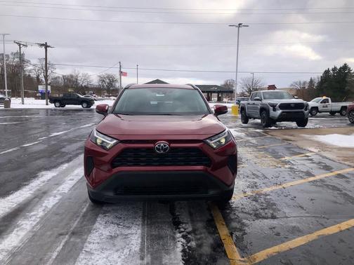 2025 Toyota RAV4 XLE