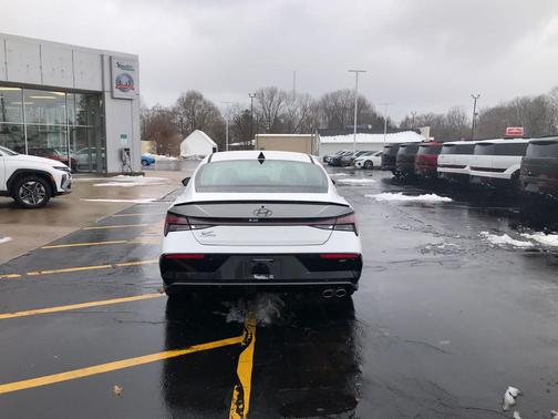 Atlas White 2026 Hyundai ELANTRA SE