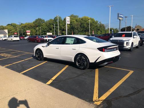 2026 Hyundai SONATA SEL