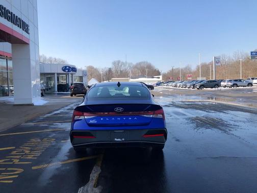 2025 Hyundai ELANTRA Sport