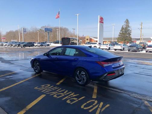 2025 Hyundai ELANTRA Sport