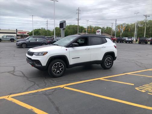 2024 Jeep Compass Trailhawk